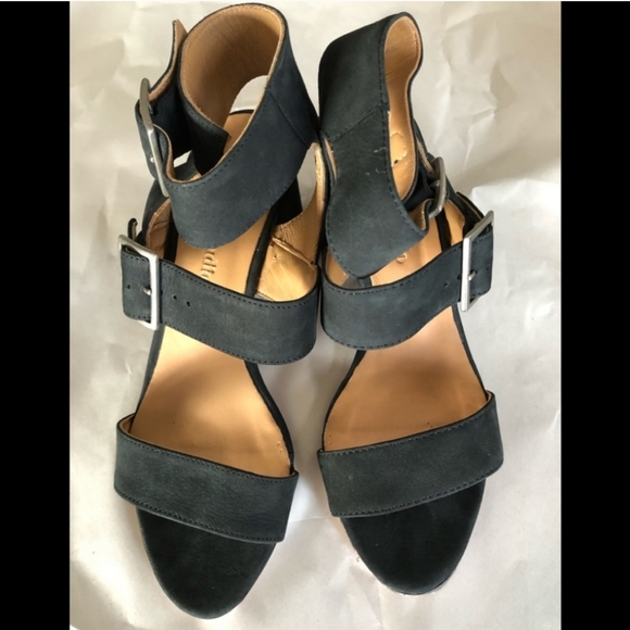 MADE IN ITALY SUEDE SANDLES - Picture 2 of 6